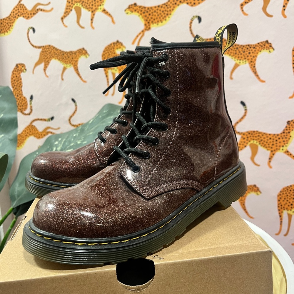 rose brown glitter Dr Martens